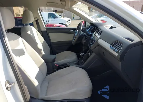 2018 Volkswagen Tiguan 2.0T S z USA, uszkodzony, nr VIN 3VV1B7AX1JM198588
